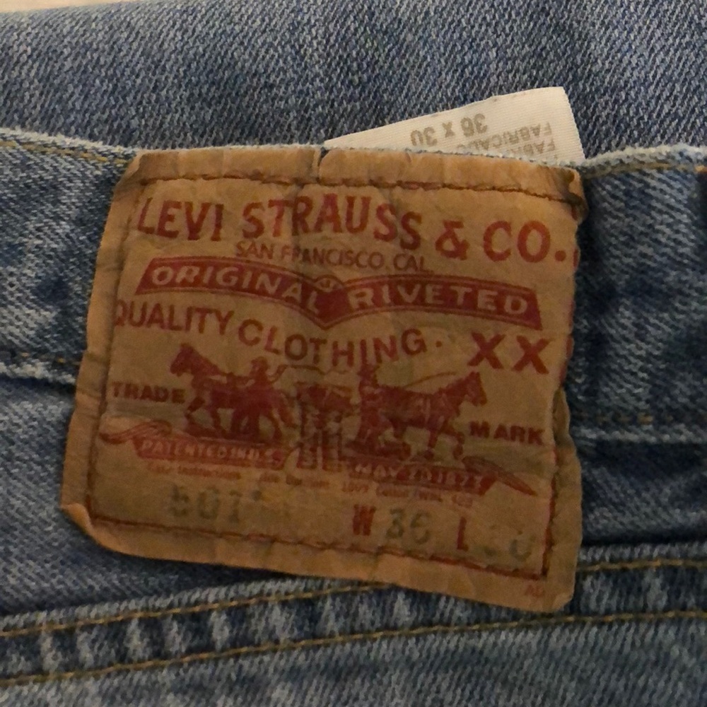 LEVIS JEANS 501 buttonfly 36/30